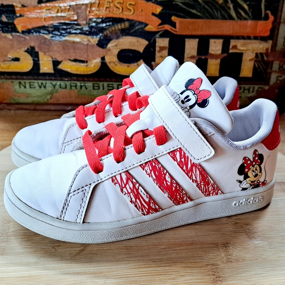 Adidas Grand Court Sneakers, Kid Size 2, Disney, Minnie Mouse, White and Red